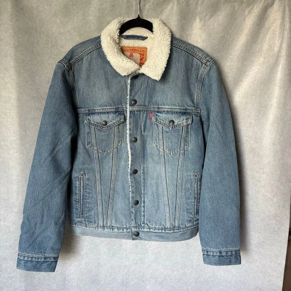 Levi’s Men’s Denim Sherpa Lined Snap Closure Trucker Jacket Size Small